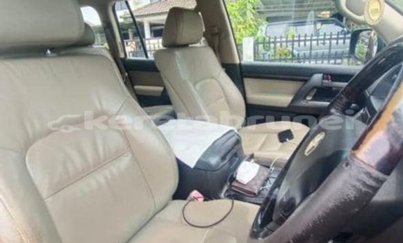 Buy Used Toyota Land Cruiser Black Car in Bandar Seri Begawan in Brunei-Muara Buy Used Toyota Land Cruiser Black Car in Bandar Seri Begawan in Brunei-Muara