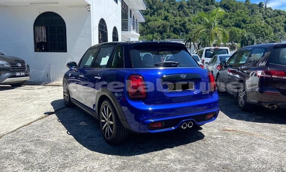 Buy Used MINI Cooper Blue Car in Bandar Seri Begawan in Brunei-Muara Buy Used MINI Cooper Blue Car in Bandar Seri Begawan in Brunei-Muara