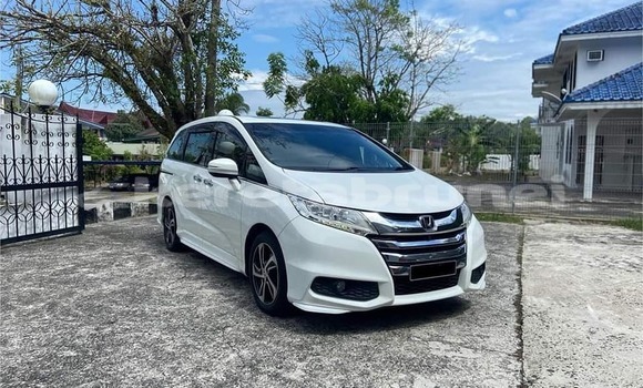 Buy Used Honda Odyssey White Car in Bandar Seri Begawan in Brunei-Muara Buy Used Honda Odyssey White Car in Bandar Seri Begawan in Brunei-Muara