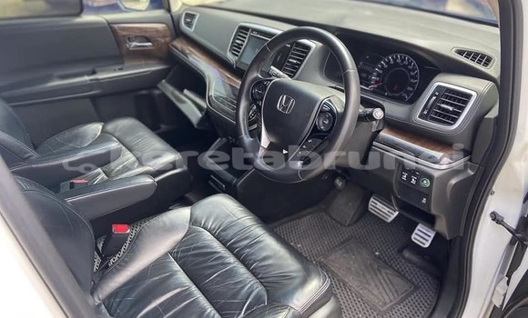Buy Used Honda Odyssey White Car in Bandar Seri Begawan in Brunei-Muara Buy Used Honda Odyssey White Car in Bandar Seri Begawan in Brunei-Muara