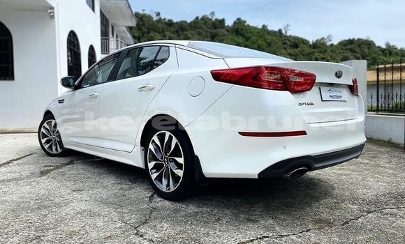 Buy Used Kia Opirus White Car in Bandar Seri Begawan in Brunei-Muara Buy Used Kia Opirus White Car in Bandar Seri Begawan in Brunei-Muara
