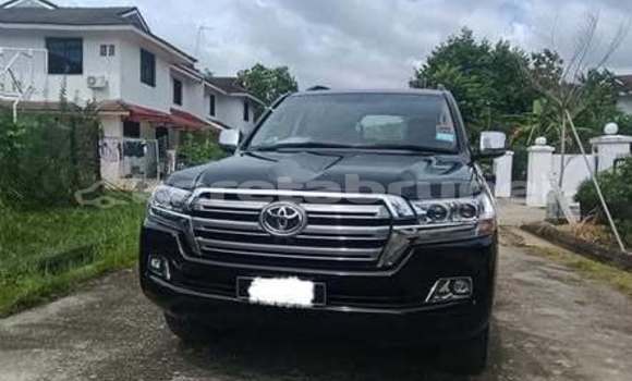 Buy Used Toyota Land Cruiser Black Car in Bandar Seri Begawan in Brunei-Muara Buy Used Toyota Land Cruiser Black Car in Bandar Seri Begawan in Brunei-Muara