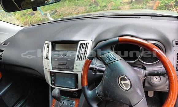 Buy Used Lexus RX 300 Other Car in Bandar Seri Begawan in Brunei-Muara Buy Used Lexus RX 300 Other Car in Bandar Seri Begawan in Brunei-Muara