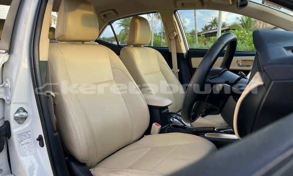 Buy Used Toyota Corolla White Car in Bandar Seri Begawan in Brunei-Muara Buy Used Toyota Corolla White Car in Bandar Seri Begawan in Brunei-Muara