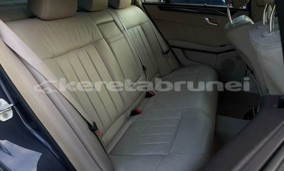 Buy Used Mercedes-Benz E–Class Red Car in Bandar Seri Begawan in Brunei-Muara Buy Used Mercedes-Benz E–Class Red Car in Bandar Seri Begawan in Brunei-Muara