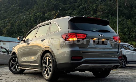 Buy Used Kia Sorento Other Car in Bandar Seri Begawan in Brunei-Muara Buy Used Kia Sorento Other Car in Bandar Seri Begawan in Brunei-Muara