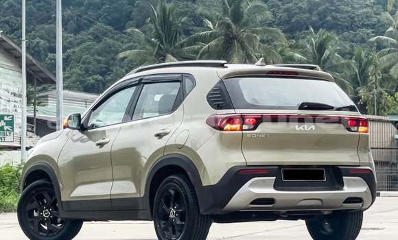 Buy Used Kia Sorento Other Car in Bandar Seri Begawan in Brunei-Muara Buy Used Kia Sorento Other Car in Bandar Seri Begawan in Brunei-Muara