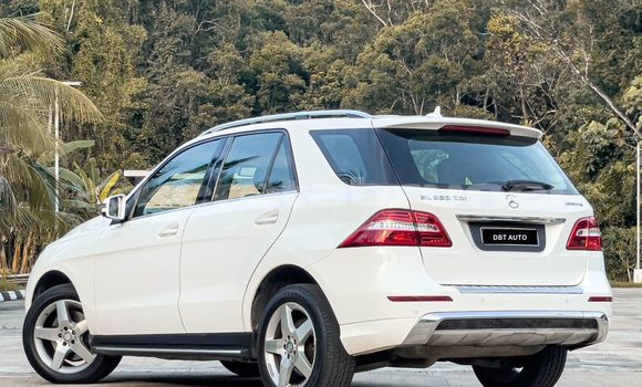Buy Used Mercedes-Benz ML–Class White Car in Bandar Seri Begawan in Brunei-Muara Buy Used Mercedes-Benz ML–Class White Car in Bandar Seri Begawan in Brunei-Muara