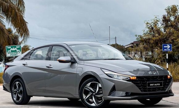 Buy Used Hyundai Elantra Other Car in Bandar Seri Begawan in Brunei-Muara Buy Used Hyundai Elantra Other Car in Bandar Seri Begawan in Brunei-Muara