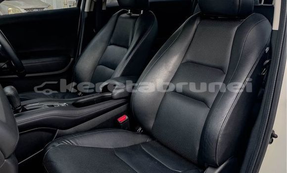 Buy Used Honda HR–V White Car in Bandar Seri Begawan in Brunei-Muara Buy Used Honda HR–V White Car in Bandar Seri Begawan in Brunei-Muara