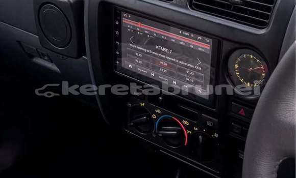 Buy Used Toyota Land Cruiser White Car in Bandar Seri Begawan in Brunei-Muara Buy Used Toyota Land Cruiser White Car in Bandar Seri Begawan in Brunei-Muara