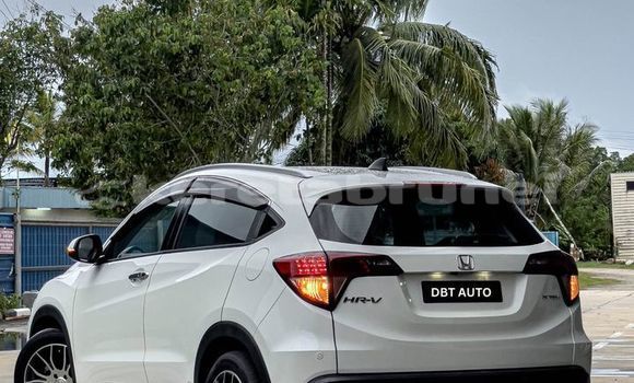 Buy Used Honda HR–V White Car in Bandar Seri Begawan in Brunei-Muara Buy Used Honda HR–V White Car in Bandar Seri Begawan in Brunei-Muara