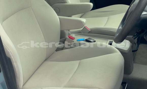 Buy Used Toyota Wish Blue Car in Bandar Seri Begawan in Brunei-Muara Buy Used Toyota Wish Blue Car in Bandar Seri Begawan in Brunei-Muara