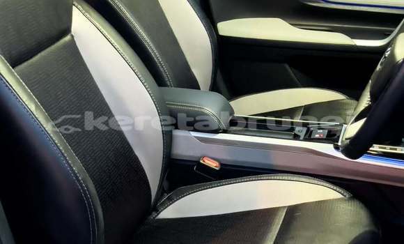Buy Used Hyundai Veloster Other Car in Bandar Seri Begawan in Brunei-Muara Buy Used Hyundai Veloster Other Car in Bandar Seri Begawan in Brunei-Muara