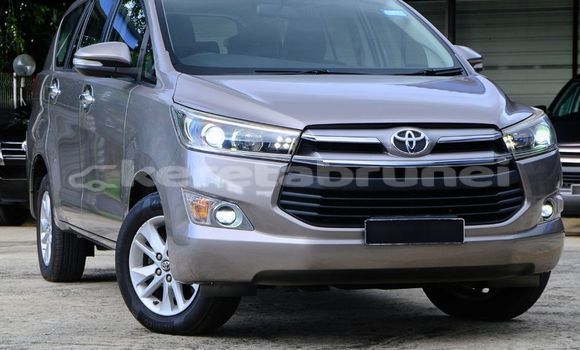 Buy Used Toyota innova Brown Car in Bandar Seri Begawan in Brunei-Muara Buy Used Toyota innova Brown Car in Bandar Seri Begawan in Brunei-Muara