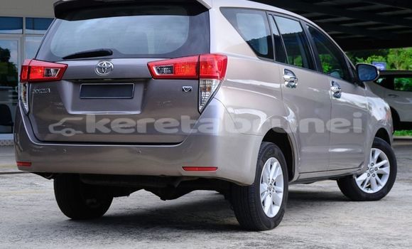 Buy Used Toyota innova Brown Car in Bandar Seri Begawan in Brunei-Muara Buy Used Toyota innova Brown Car in Bandar Seri Begawan in Brunei-Muara