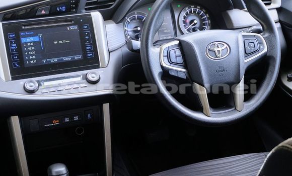 Buy Used Toyota innova Brown Car in Bandar Seri Begawan in Brunei-Muara Buy Used Toyota innova Brown Car in Bandar Seri Begawan in Brunei-Muara