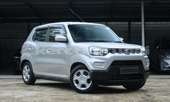 Buy Used Suzuki Swift Silver Car in Bandar Seri Begawan in Brunei-Muara Buy Used Suzuki Swift Silver Car in Bandar Seri Begawan in Brunei-Muara