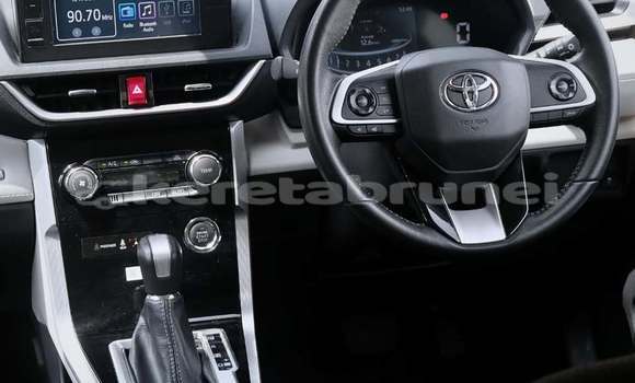 Buy Used Toyota Avanza Silver Car in Bandar Seri Begawan in Brunei-Muara Buy Used Toyota Avanza Silver Car in Bandar Seri Begawan in Brunei-Muara