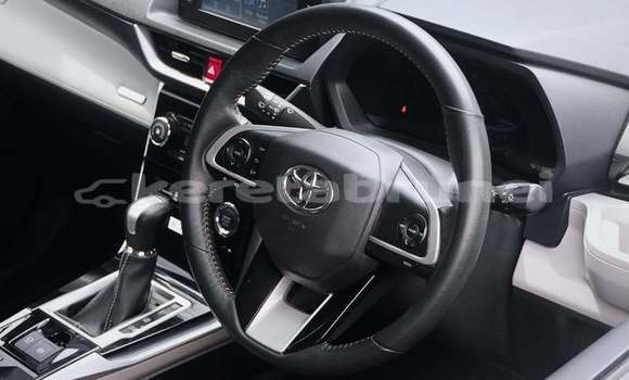 Buy Used Toyota Avanza Silver Car in Bandar Seri Begawan in Brunei-Muara Buy Used Toyota Avanza Silver Car in Bandar Seri Begawan in Brunei-Muara