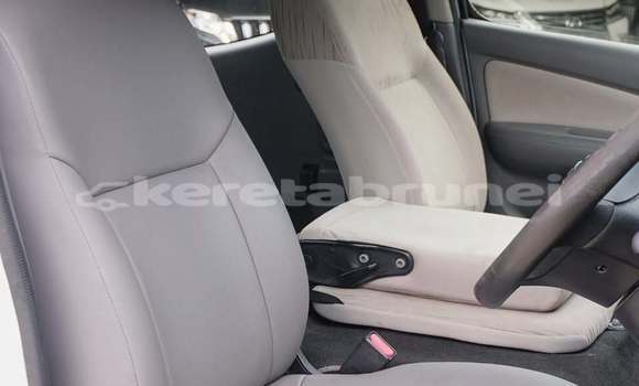 Buy Used Nissan Urvan White Car in Bandar Seri Begawan in Brunei-Muara Buy Used Nissan Urvan White Car in Bandar Seri Begawan in Brunei-Muara