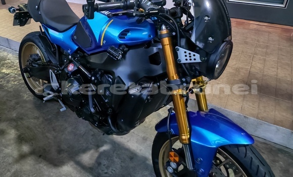 Buy Used Yamaha XSR Blue Bike in Bandar Seri Begawan in Brunei-Muara