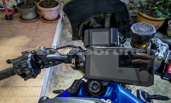 Buy Used Yamaha XSR Blue Bike in Bandar Seri Begawan in Brunei-Muara Buy Used Yamaha XSR Blue Bike in Bandar Seri Begawan in Brunei-Muara