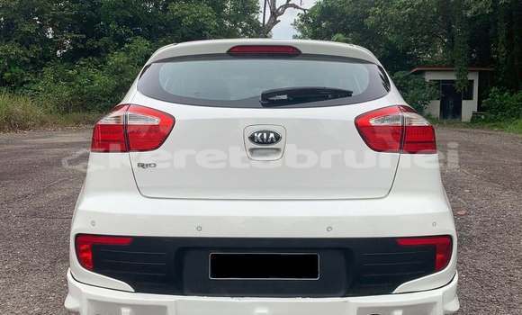 Buy Used Kia Rio White Car in Bandar Seri Begawan in Brunei-Muara Buy Used Kia Rio White Car in Bandar Seri Begawan in Brunei-Muara