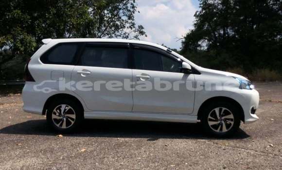 Buy Used Toyota Avanza White Car in Bandar Seri Begawan in Brunei-Muara Buy Used Toyota Avanza White Car in Bandar Seri Begawan in Brunei-Muara