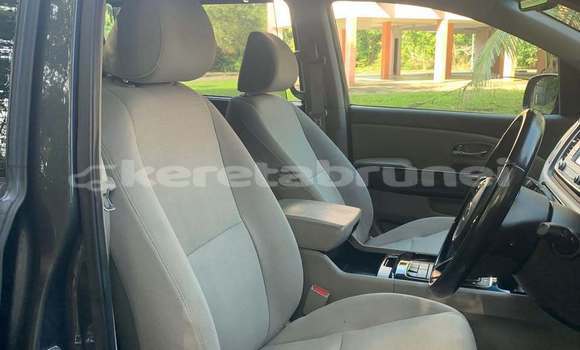 Buy Used Kia Carnival Other Car in Bandar Seri Begawan in Brunei-Muara Buy Used Kia Carnival Other Car in Bandar Seri Begawan in Brunei-Muara