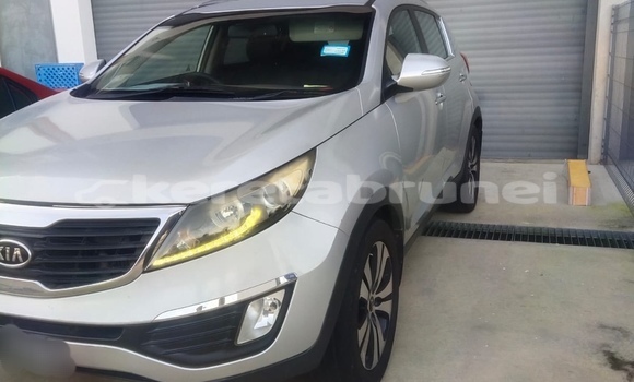 Buy Used Kia Sportage Silver Car in Bandar Seri Begawan in Brunei-Muara Buy Used Kia Sportage Silver Car in Bandar Seri Begawan in Brunei-Muara