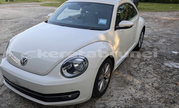 Buy Used Volkswagen Beetle White Car in Kuala Belait in Belait Buy Used Volkswagen Beetle White Car in Kuala Belait in Belait