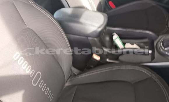 Buy Used Kia Sportage Red Car in Bandar Seri Begawan in Brunei-Muara Buy Used Kia Sportage Red Car in Bandar Seri Begawan in Brunei-Muara