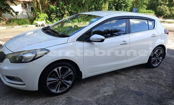 Buy Used Kia Cerato White Car in Bandar Seri Begawan in Brunei-Muara Buy Used Kia Cerato White Car in Bandar Seri Begawan in Brunei-Muara