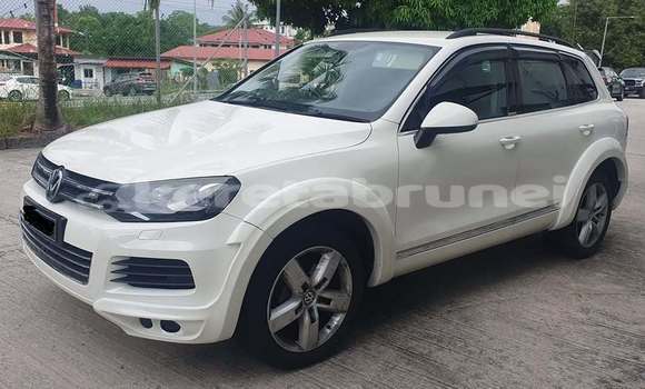 Buy Used Volkswagen Touareg White Car in Bandar Seri Begawan in Brunei-Muara Buy Used Volkswagen Touareg White Car in Bandar Seri Begawan in Brunei-Muara