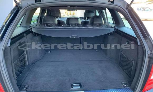 Buy Used Mercedes-Benz C-klasse Other Car in Bandar Seri Begawan in Brunei-Muara Buy Used Mercedes-Benz C-klasse Other Car in Bandar Seri Begawan in Brunei-Muara