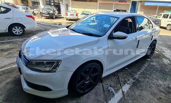 Buy Used Volkswagen Jetta White Car in Bandar Seri Begawan in Brunei-Muara Buy Used Volkswagen Jetta White Car in Bandar Seri Begawan in Brunei-Muara