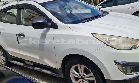 Buy Used Hyundai Tucson White Car in Bandar Seri Begawan in Brunei-Muara Buy Used Hyundai Tucson White Car in Bandar Seri Begawan in Brunei-Muara