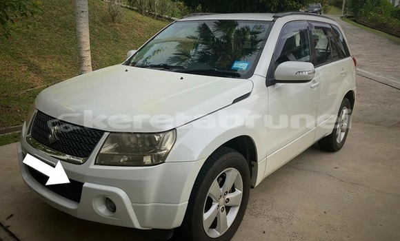 Buy Used Suzuki Vitara White Car in Bandar Seri Begawan in Brunei-Muara Buy Used Suzuki Vitara White Car in Bandar Seri Begawan in Brunei-Muara