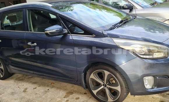 Buy Used Kia Carens Blue Car in Bandar Seri Begawan in Brunei-Muara Buy Used Kia Carens Blue Car in Bandar Seri Begawan in Brunei-Muara