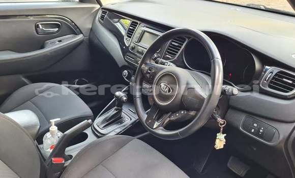 Buy Used Kia Carens Blue Car in Bandar Seri Begawan in Brunei-Muara Buy Used Kia Carens Blue Car in Bandar Seri Begawan in Brunei-Muara