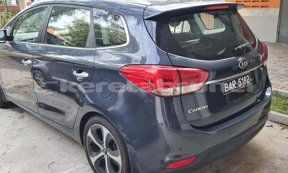 Buy Used Kia Carens Blue Car in Bandar Seri Begawan in Brunei-Muara Buy Used Kia Carens Blue Car in Bandar Seri Begawan in Brunei-Muara