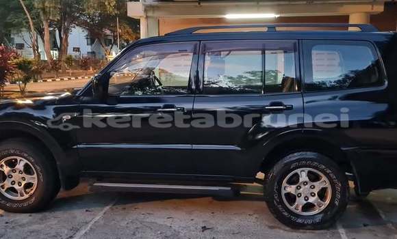 Buy Used Mitsubishi Pajero Black Car in Bandar Seri Begawan in Brunei-Muara Buy Used Mitsubishi Pajero Black Car in Bandar Seri Begawan in Brunei-Muara