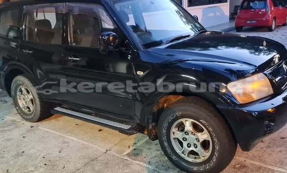 Buy Used Mitsubishi Pajero Black Car in Bandar Seri Begawan in Brunei-Muara Buy Used Mitsubishi Pajero Black Car in Bandar Seri Begawan in Brunei-Muara