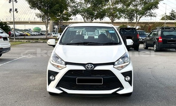 Buy Used Toyota Vigo White Car in Bandar Seri Begawan in Brunei-Muara Buy Used Toyota Vigo White Car in Bandar Seri Begawan in Brunei-Muara