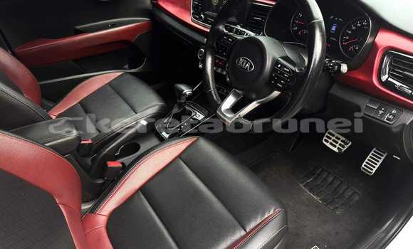 Buy Used Kia Rio White Car in Bandar Seri Begawan in Brunei-Muara Buy Used Kia Rio White Car in Bandar Seri Begawan in Brunei-Muara