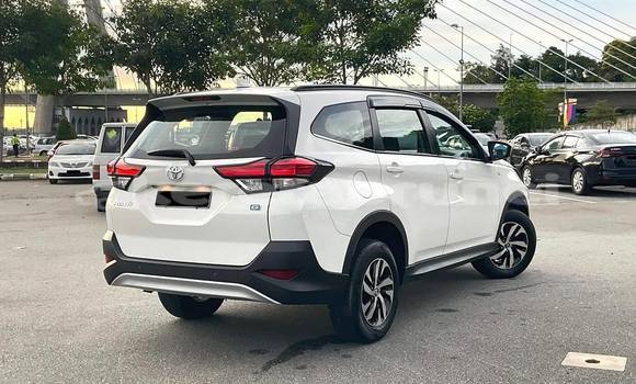 Buy Used Toyota Rush White Car in Bandar Seri Begawan in Brunei-Muara Buy Used Toyota Rush White Car in Bandar Seri Begawan in Brunei-Muara
