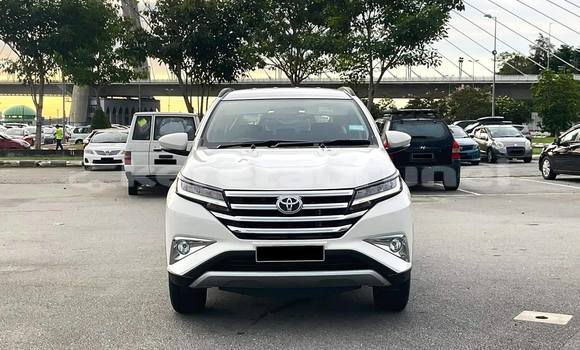 Buy Used Toyota Rush White Car in Bandar Seri Begawan in Brunei-Muara Buy Used Toyota Rush White Car in Bandar Seri Begawan in Brunei-Muara