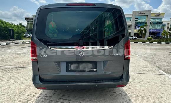 Buy Used Mercedes-Benz V-klasse Black Car in Bandar Seri Begawan in Brunei-Muara Buy Used Mercedes-Benz V-klasse Black Car in Bandar Seri Begawan in Brunei-Muara