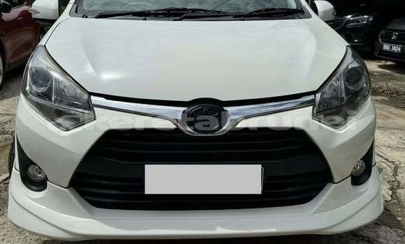 Buy Used Toyota Vigo White Car in Bandar Seri Begawan in Brunei-Muara Buy Used Toyota Vigo White Car in Bandar Seri Begawan in Brunei-Muara